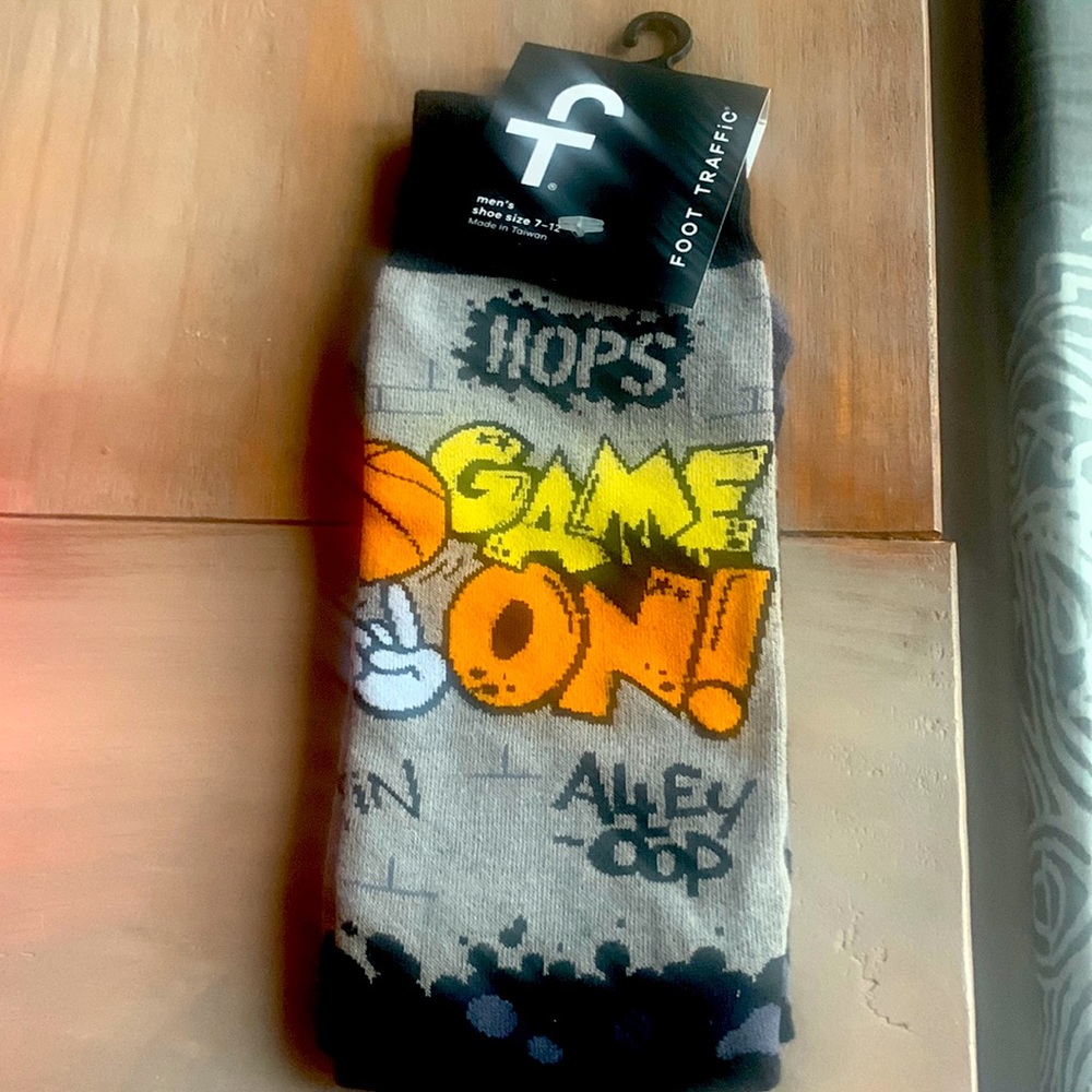 Men’s crew socks size 7-12